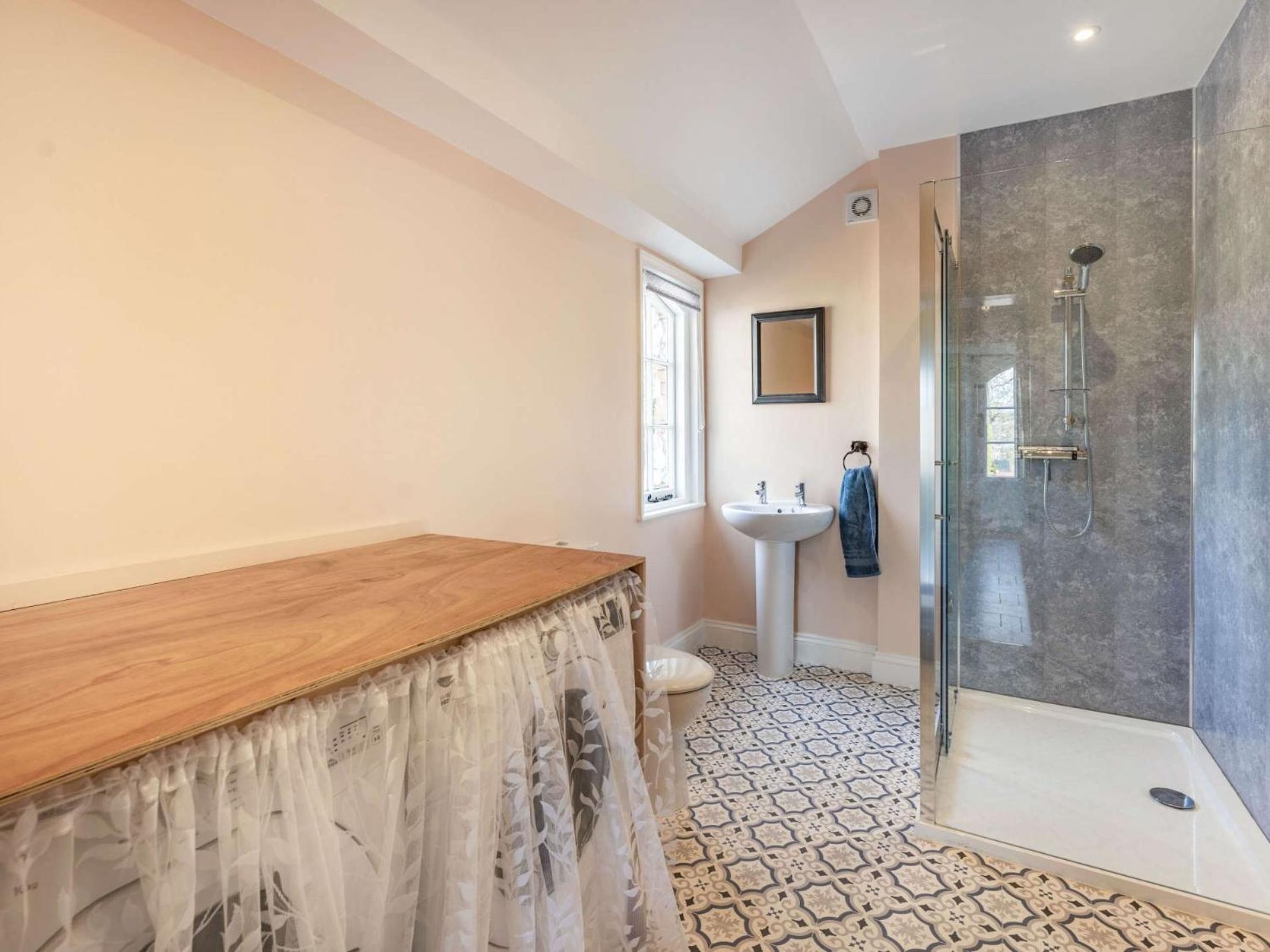 4 Bed Property In Hastings 85519 Guestling Esterno foto